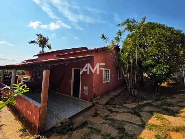 Casa com 678m² 4 quartos e 2 banheiros, à venda, no bairro Setor Habitacional Vicente Pires - Trecho 3 em Brasília