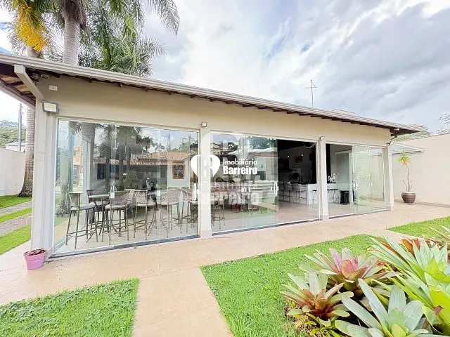 Casa 2 quartos e 4 banheiros, para alugar, no bairro QUINTAS DA LAGOA em Sarzedo