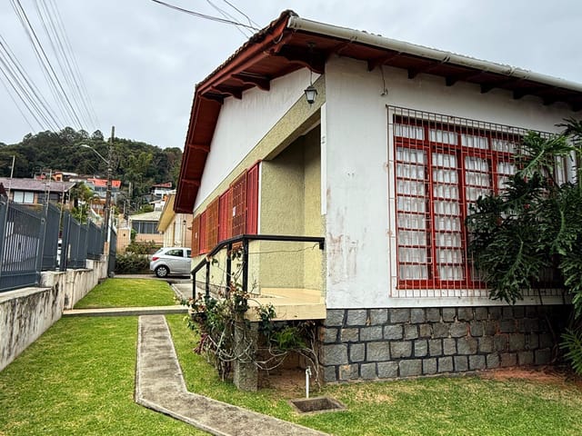 Casa com 306m² 3 quartos e 1 banheiro, à venda, no bairro Saco dos Limões em Florianópolis