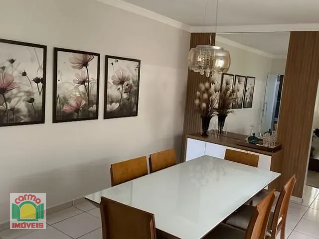 Casa com 300m² 3 quartos e 3 banheiros, à venda, no bairro Jardim Ana Paula em Anápolis