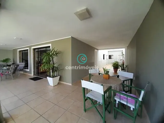 Casa com 475m² 5 quartos e 6 banheiros, à venda, no bairro Barra da Tijuca em Rio de Janeiro