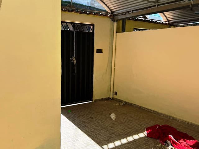 Casa 2 quartos e 1 banheiro, à venda, no bairro Vale do Sol em Governador Valadares