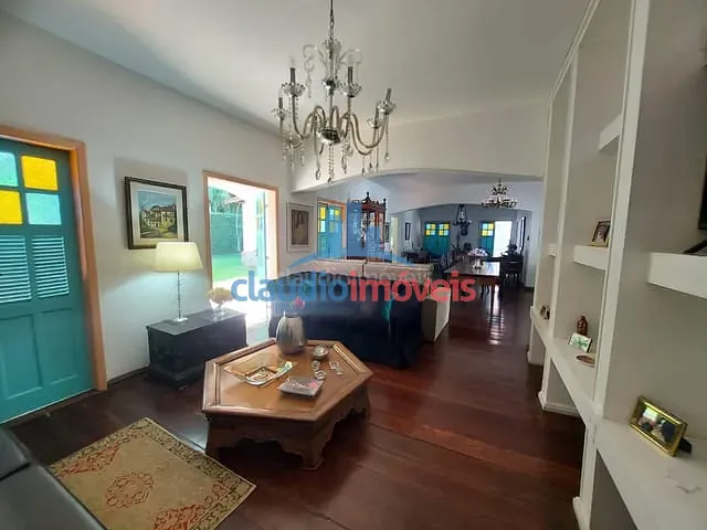 Casa 4 quartos e 2 banheiros, à venda, no bairro Santa Rosa em Barra Mansa