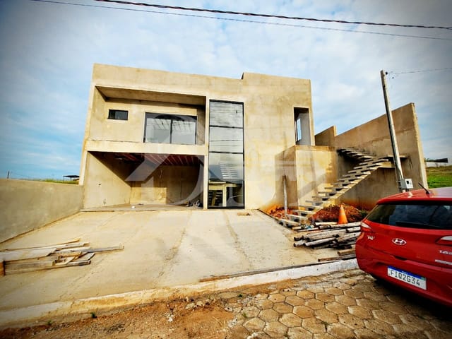 Sobrado com 519m² 3 quartos e 1 banheiro, à venda, no bairro Jardim Europa em Jaguariaíva