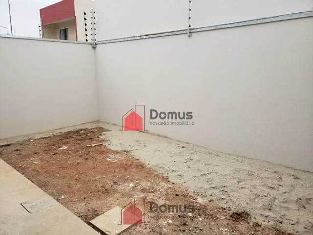 Casa com 175m², à venda, no bairro Loteamento Residencial e Comercial Flamboyant em Pindamonhangaba