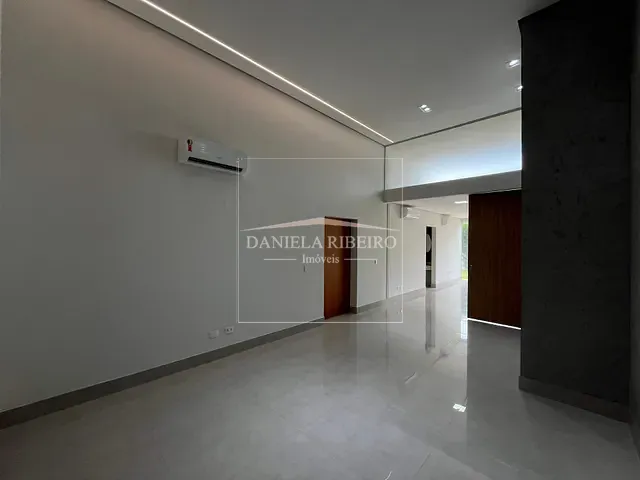 Casa com 370m² 3 quartos e 5 banheiros, à venda, no bairro Vivendas do Arvoredo em Londrina