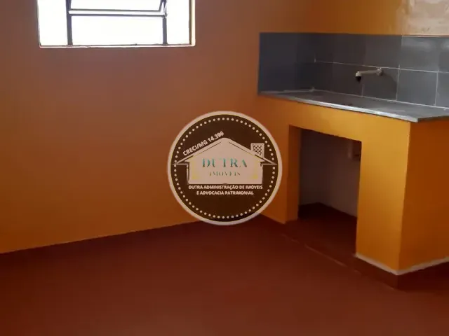 Casa 2 quartos e 1 banheiro, para alugar, no bairro Progresso em Juiz de Fora