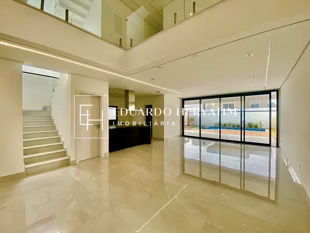 Casa 3 quartos e 5 banheiros, à venda, no bairro Loteamento Brisas do Lago em Jundiaí