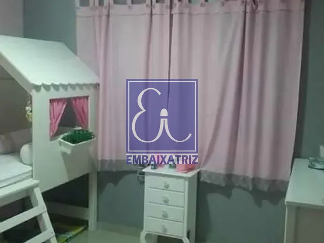 Casa com 250m² 3 quartos e 4 banheiros, à venda, no bairro Jardim das Indústrias em São José dos Campos