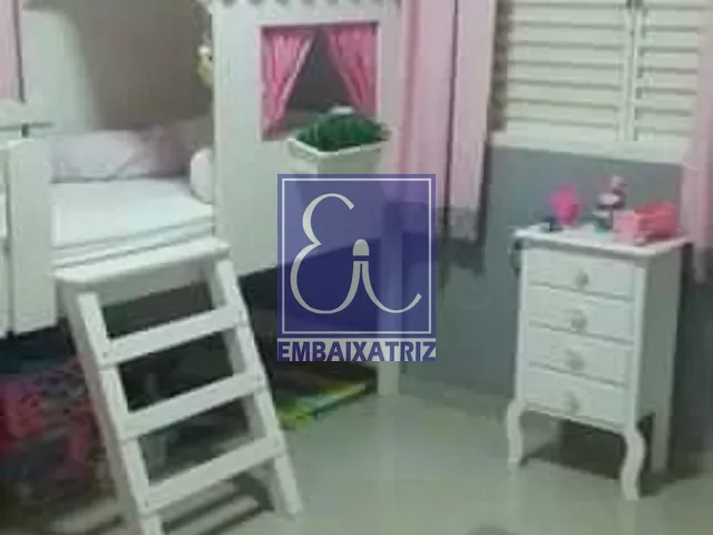 Casa com 250m² 3 quartos e 4 banheiros, à venda, no bairro Jardim das Indústrias em São José dos Campos