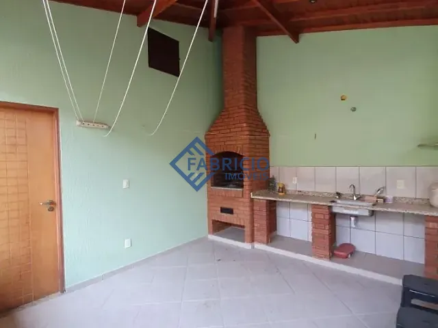 Casa com 250m² 4 quartos e 4 banheiros, à venda, no bairro Jardim Miriam em Vinhedo
