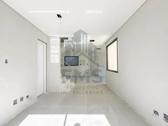 Casa com 217m² 3 quartos e 4 banheiros, à venda, no bairro Seminário em Curitiba