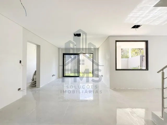 Casa com 217m² 3 quartos e 4 banheiros, à venda, no bairro Seminário em Curitiba