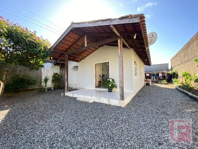 Casa 2 quartos e 1 banheiro, à venda, no bairro Continental em Itapoá