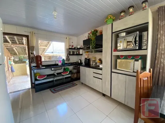 Casa 2 quartos e 1 banheiro, à venda, no bairro Continental em Itapoá