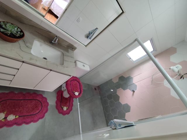 Casa com 450m² 3 quartos e 3 banheiros, à venda, no bairro Condomínio Residencial Colinas do Paratehy em São José dos Campos