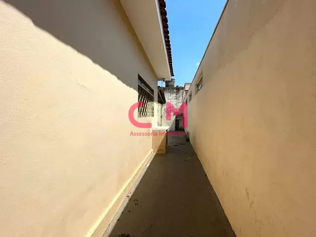 Casa com 200m² 2 quartos e 1 banheiro, à venda, no bairro Jardim Paraíso I em Taquaritinga