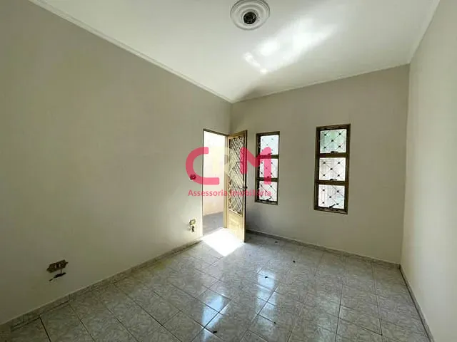 Casa com 200m² 2 quartos e 1 banheiro, à venda, no bairro Jardim Paraíso I em Taquaritinga