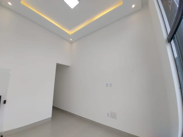 Casa com 198m² 3 quartos e 2 banheiros, à venda, no bairro Papillon Park - Complemento em Aparecida de Goiânia
