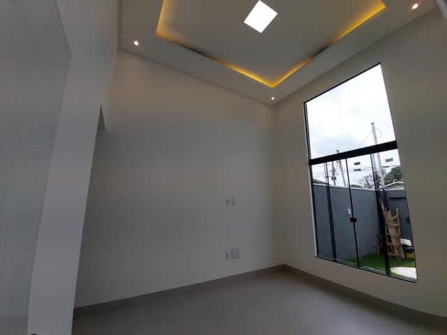 Casa com 198m² 3 quartos e 2 banheiros, à venda, no bairro Papillon Park - Complemento em Aparecida de Goiânia