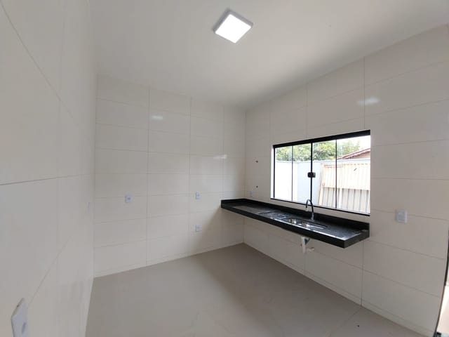Casa com 198m² 3 quartos e 2 banheiros, à venda, no bairro Papillon Park - Complemento em Aparecida de Goiânia
