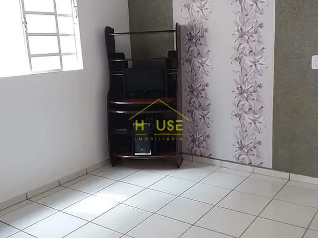Casa com 310m², à venda, no bairro Chris II em Votuporanga
