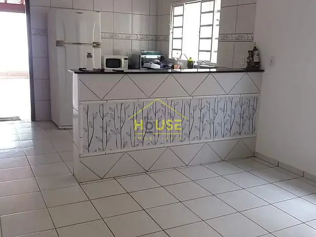Casa com 310m², à venda, no bairro Chris II em Votuporanga