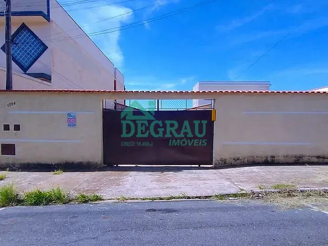 Casa com 360m² 2 quartos e 2 banheiros, à venda, no bairro Jardim Europa em Itapeva