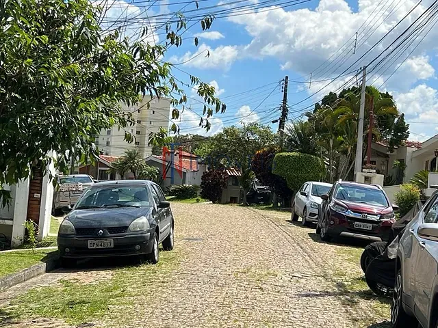 Casa com 350m² 2 quartos e 3 banheiros, à venda, no bairro Nova Gardênia em Atibaia