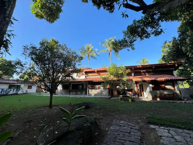 Casa com 1248m² 3 quartos e 3 banheiros, para alugar, no bairro Itaquanduba em Ilhabela