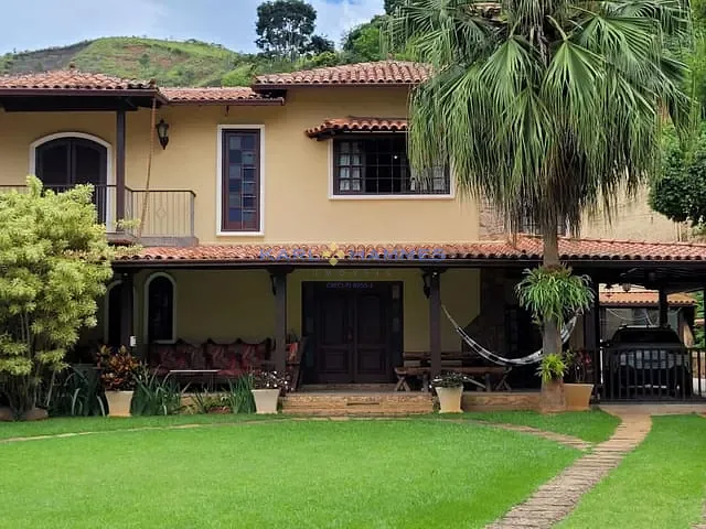 Casa com 6795m² 5 quartos e 9 banheiros, à venda, no bairro Itaipava em Petrópolis