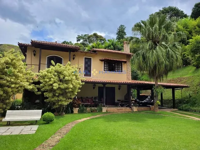 Casa com 6795m² 5 quartos e 9 banheiros, à venda, no bairro Itaipava em Petrópolis
