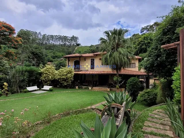 Casa com 6795m² 5 quartos e 9 banheiros, à venda, no bairro Itaipava em Petrópolis