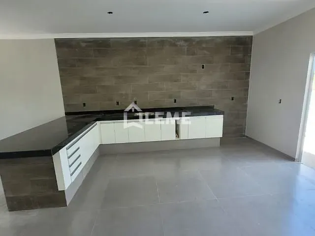 Casa com 250m² 3 quartos e 1 banheiro, à venda, no bairro Residencial Mais Parque Mococa em Mococa