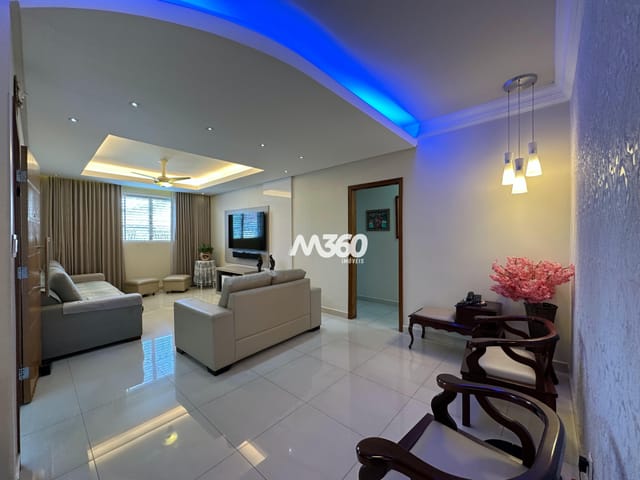 Casa com 455m² 3 quartos e 3 banheiros, à venda, no bairro Setor Coimbra em Goiânia