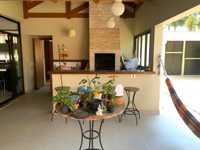 Casa com 500m² 3 quartos e 4 banheiros, à venda, no bairro Esperança em Londrina