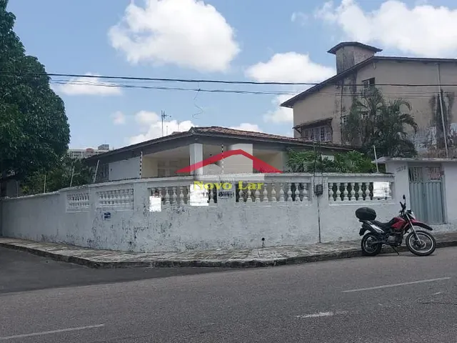 Casa com 558m² 3 quartos e 3 banheiros, à venda, no bairro Dionisio Torres em Fortaleza