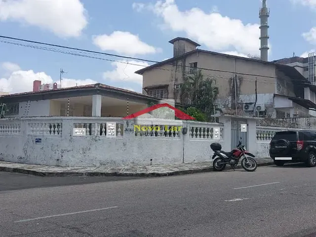 Casa com 558m² 3 quartos e 3 banheiros, à venda, no bairro Dionisio Torres em Fortaleza