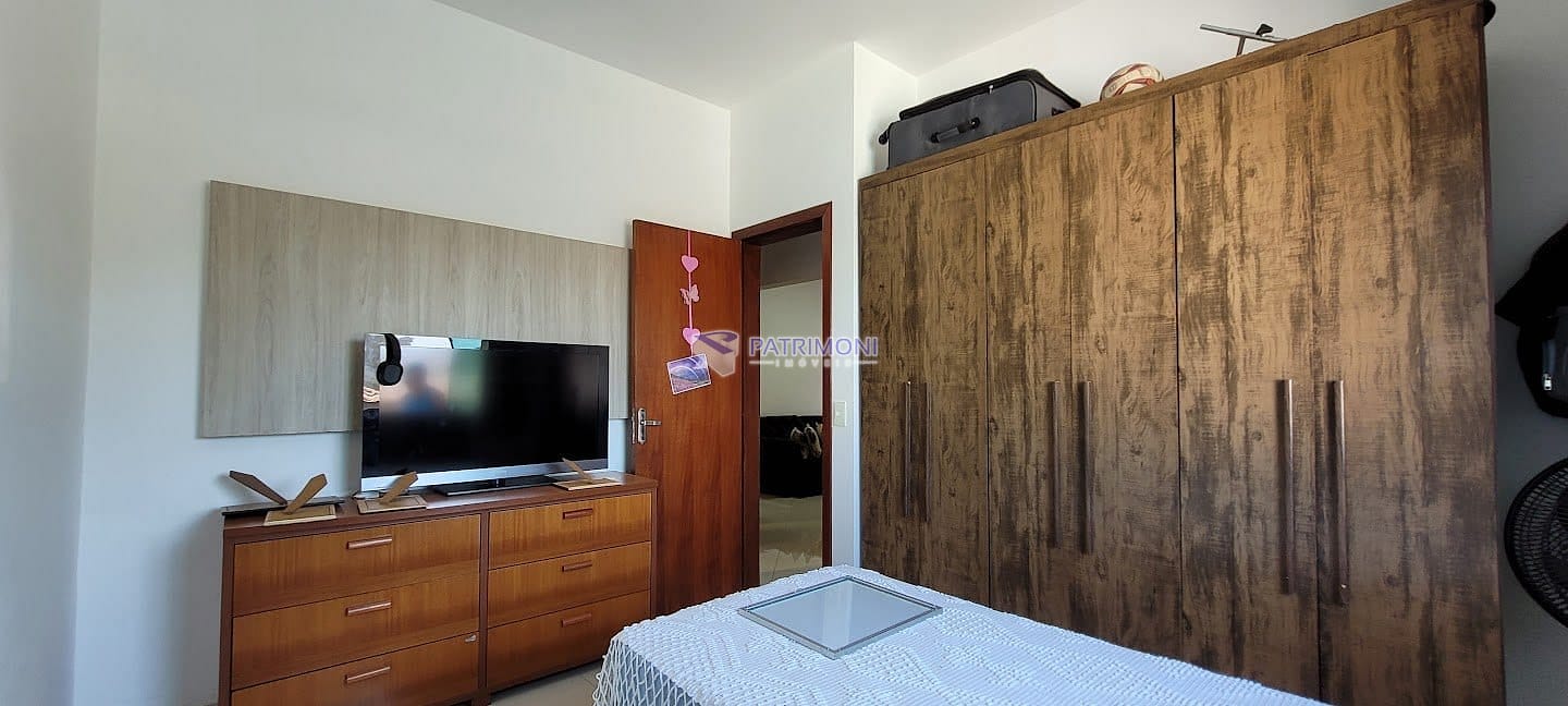 Casa à venda com 3 quartos, 90m² - Foto 12