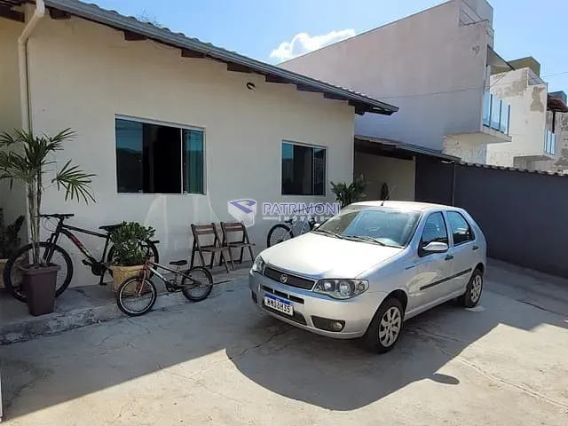 Casa com 300m² 3 quartos e 2 banheiros, à venda, no bairro Central em Mateus Leme