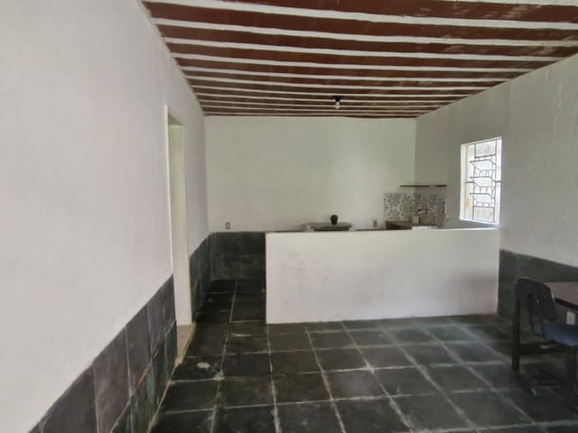 Casa 1 quarto e 1 banheiro, para alugar, no bairro centro em Vassouras