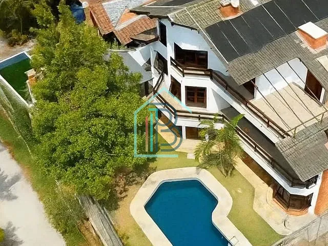 Casa com 400m² 5 quartos e 6 banheiros, à venda ou para alugar, no bairro Samambaia em Mairiporã