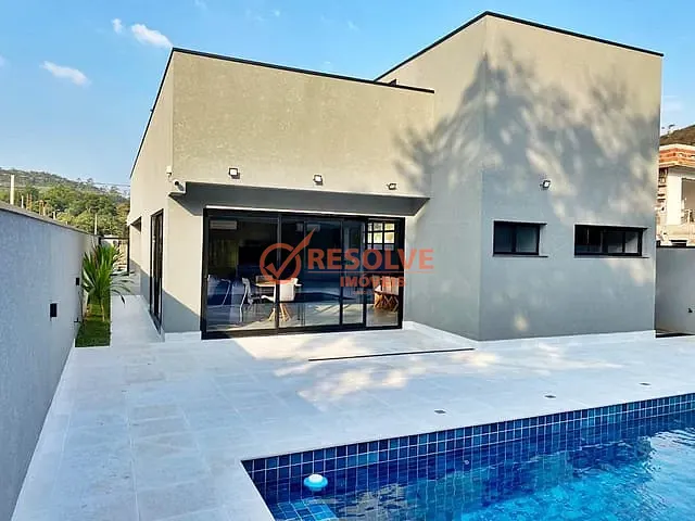 Casa com 648m² 3 quartos e 3 banheiros, à venda, no bairro Paião em Guararema
