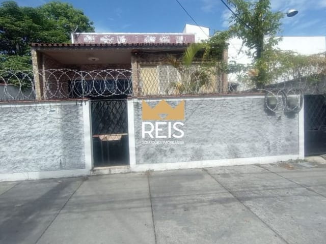 Casa com 400m² 3 quartos e 3 banheiros, à venda, no bairro Bangu em Rio de Janeiro