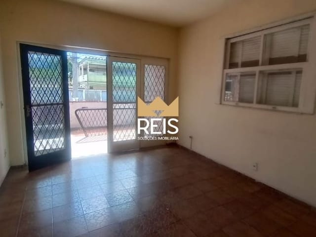 Casa com 400m² 3 quartos e 3 banheiros, à venda, no bairro Bangu em Rio de Janeiro