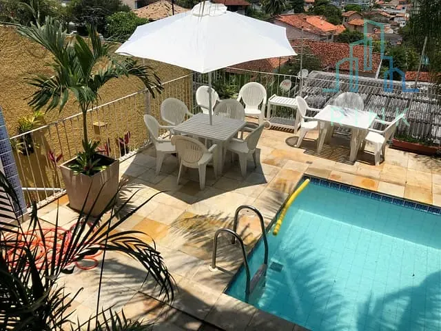 Casa com 420m² 4 quartos e 3 banheiros, à venda, no bairro São Francisco em Niterói