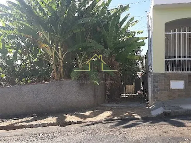 Casa com 275m² 1 quarto e 1 banheiro, à venda, no bairro Vila Rica em Guaxupé