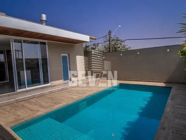 Casa com 360m² 4 quartos e 6 banheiros, à venda, no bairro Vila Aviação em Bauru