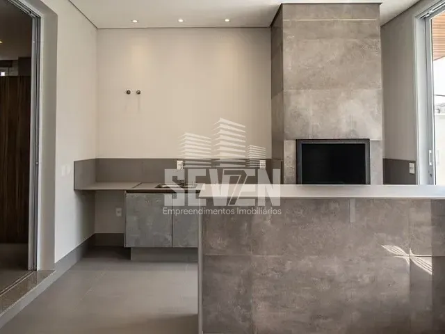 Casa com 360m² 4 quartos e 6 banheiros, à venda, no bairro Vila Aviação em Bauru
