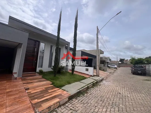 Casa com 400m² 3 quartos e 2 banheiros, à venda, no bairro Setor Habitacional Arniqueira (Águas Claras) em Brasília
